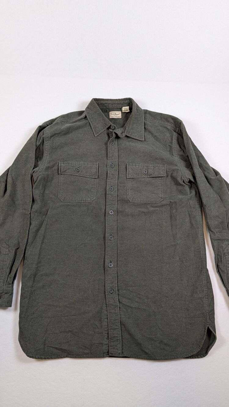 L.L. Bean Men's Chamois Cloth Long Sleeve Button-Down Shirt, Green, Large Talley